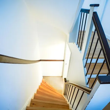 Basement House For 4people With Full Kitchen & Free Parking Appartement Odense